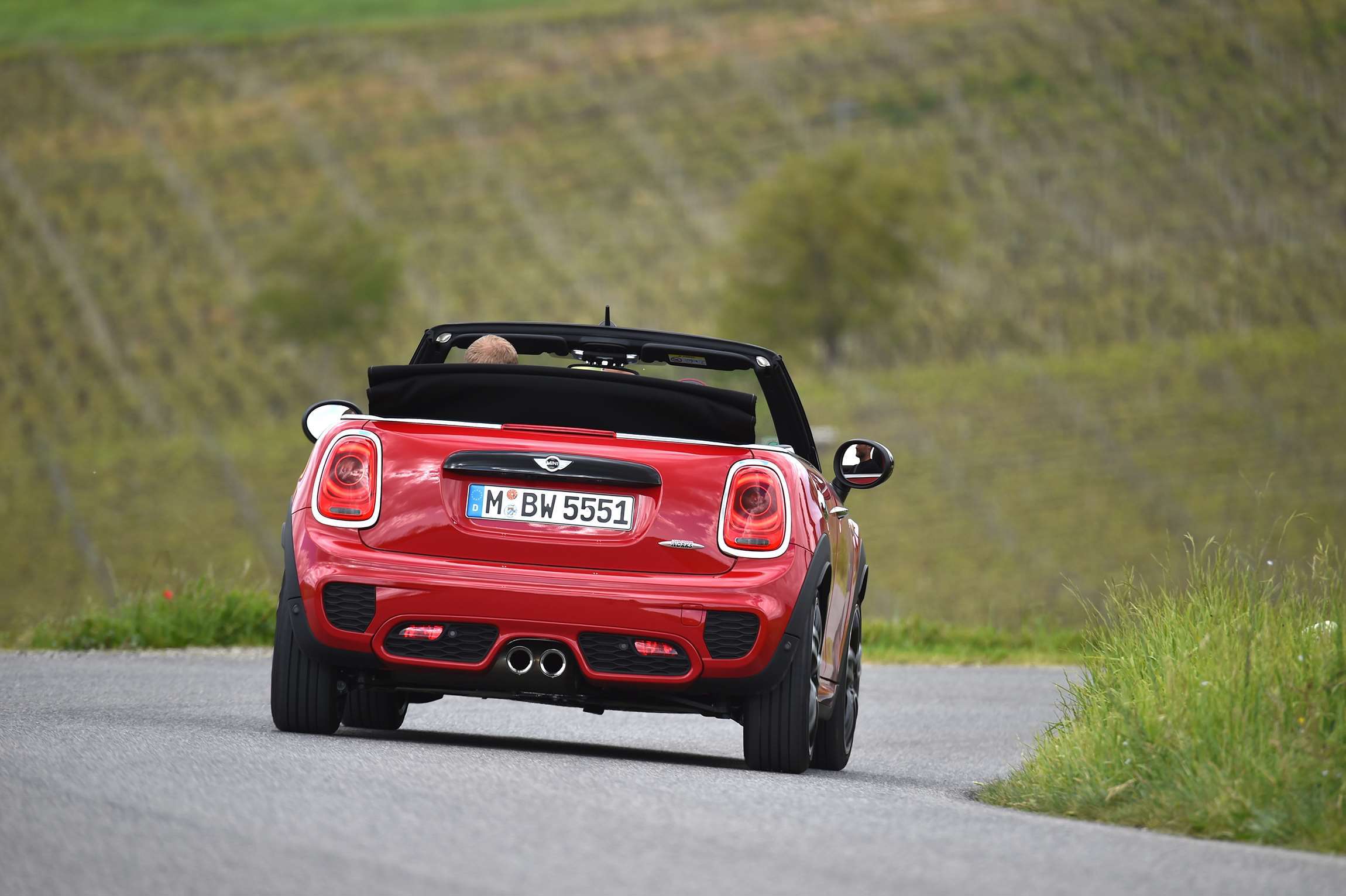 mini_jcw_convertible_03081607.jpg