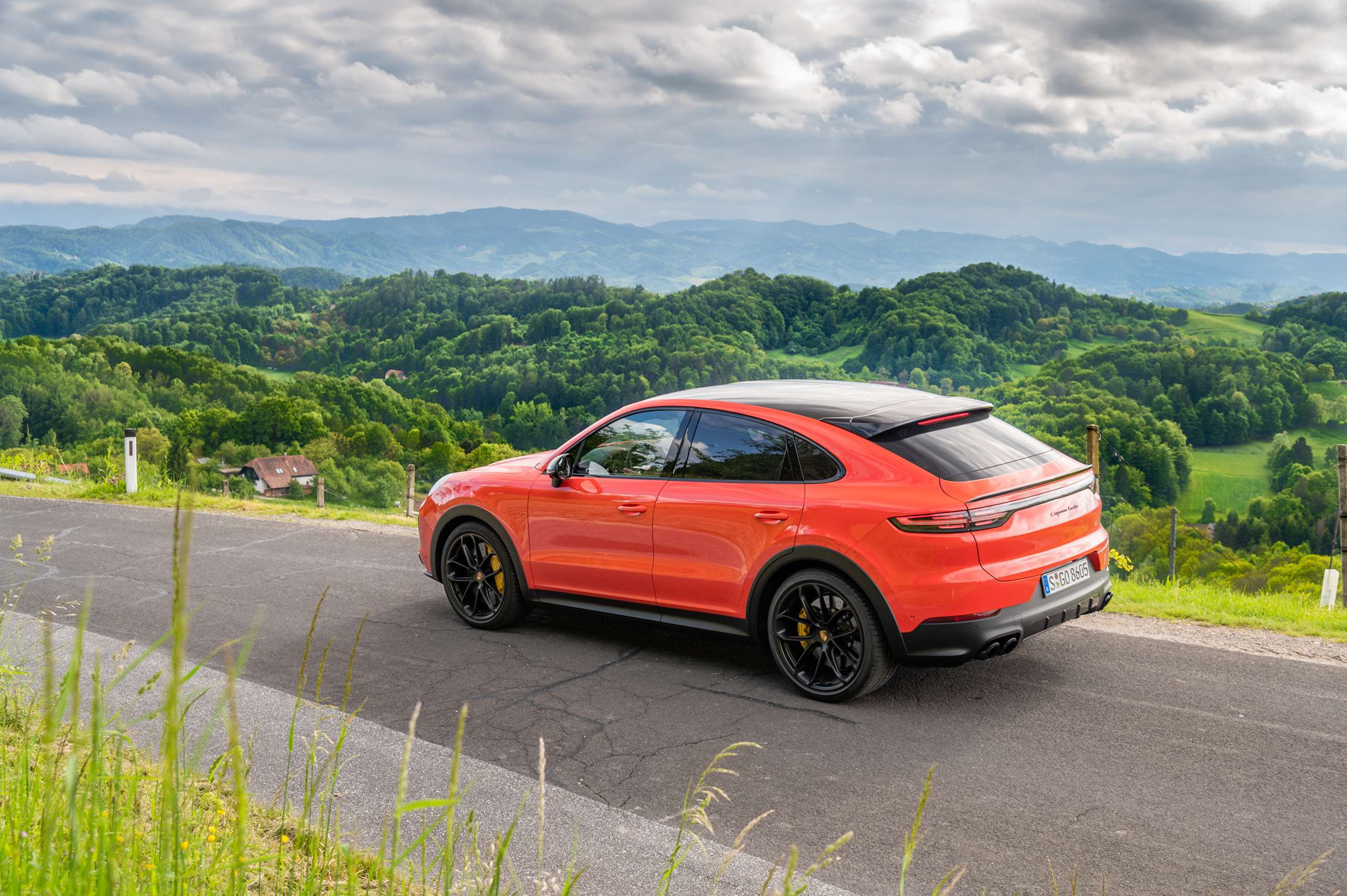 porsche-cayenne-coupe-2020-goodwood-09122019.jpg