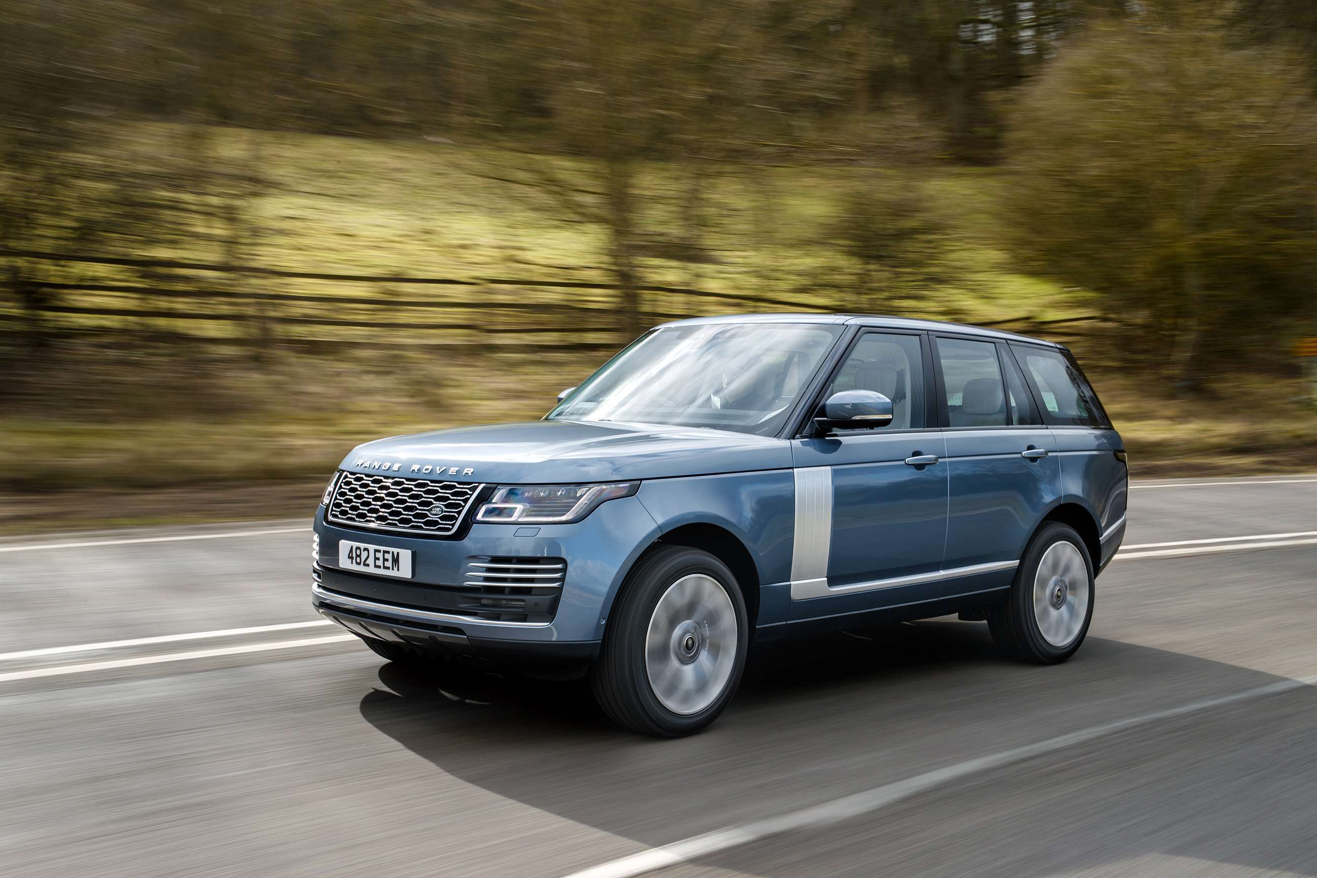 range-rover-p400e-phev-review-goodwood-28012019.jpg