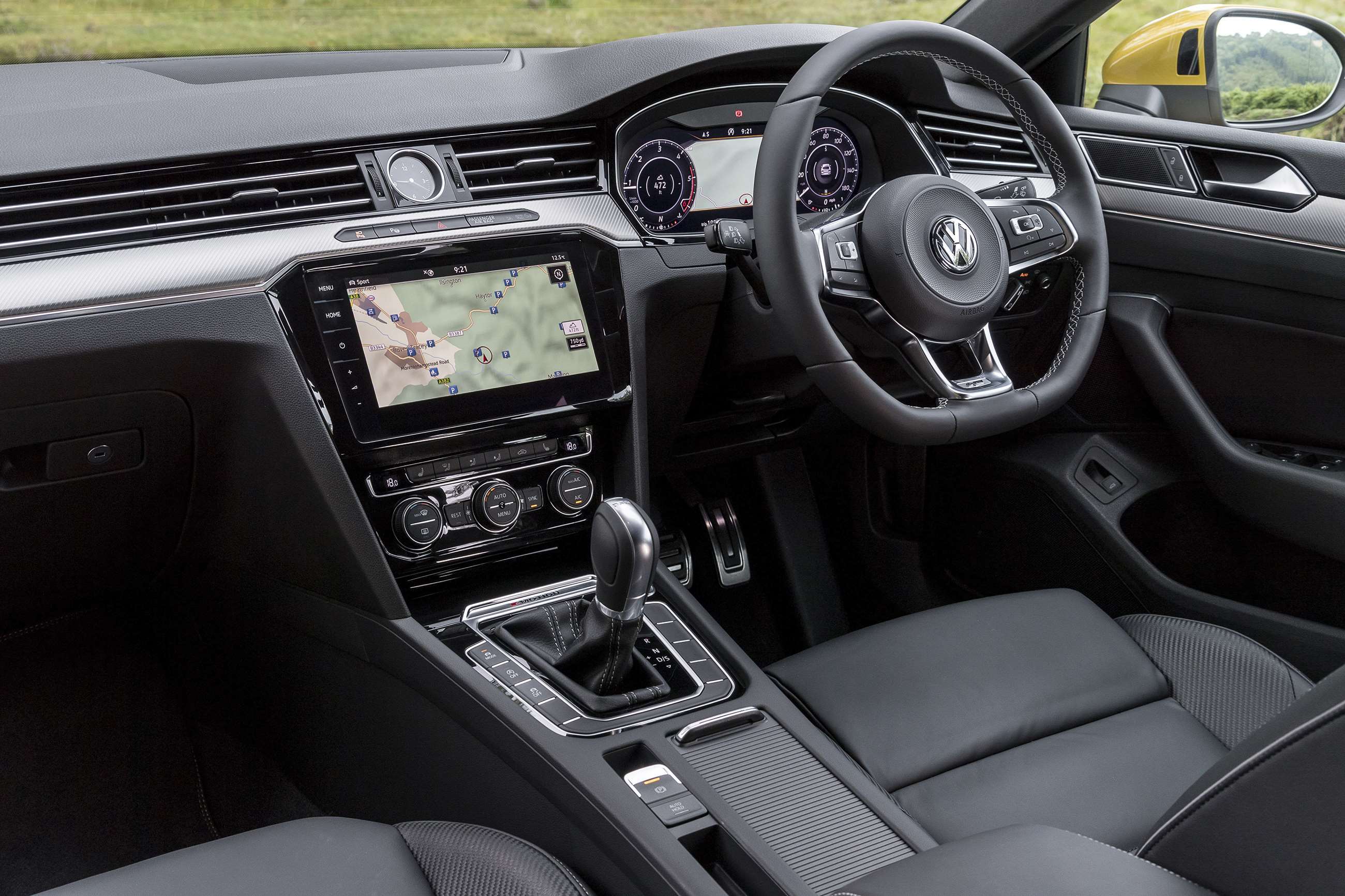 volkswagen-arteon-r-line-interior-goodwood-25112019.jpg