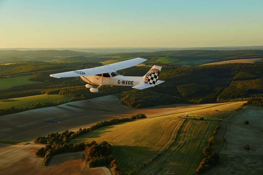 flying-lessons-and-experiences-in-a-cessna-from-goodwood-aerodrome.jpg