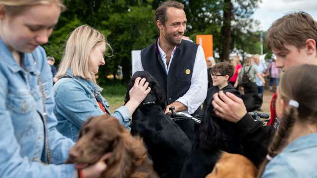 james-middleton-spaniels-kids-at-goodwoof.jpg