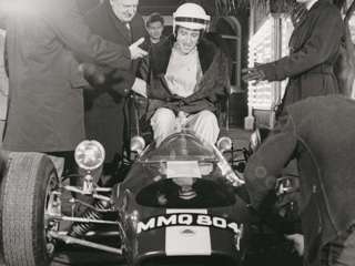 stirling-moss-ready.jpg